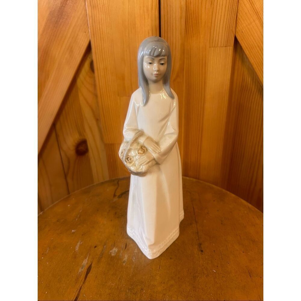 Porcelanas Jango Girl with Flower Basket  Figurine, Hand Painted Made in Spain (
